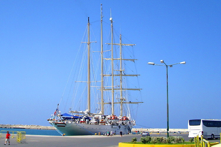 Rethymnon: Der Star Clipper im neuen Hafen